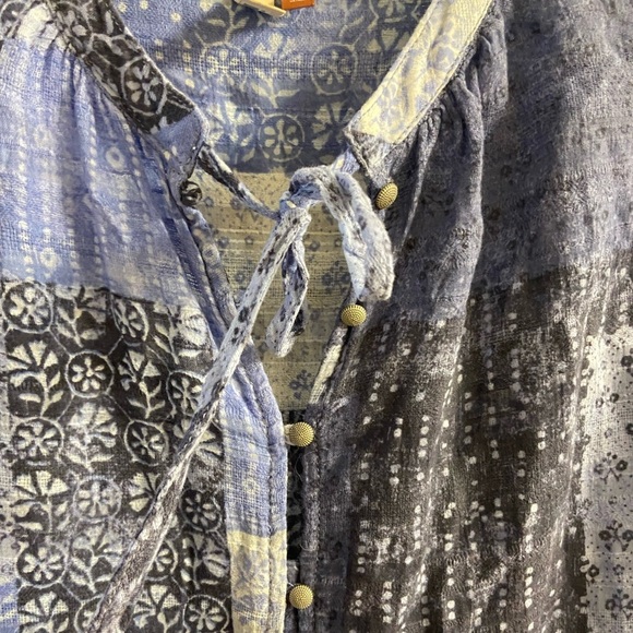 Pilcro Anthropologie Blouse Tunic Patchwork Print Tiered Medium Petite - Picture 7 of 12